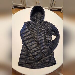 Helly Hansen Women's Navy Hooded Puffer Jacket